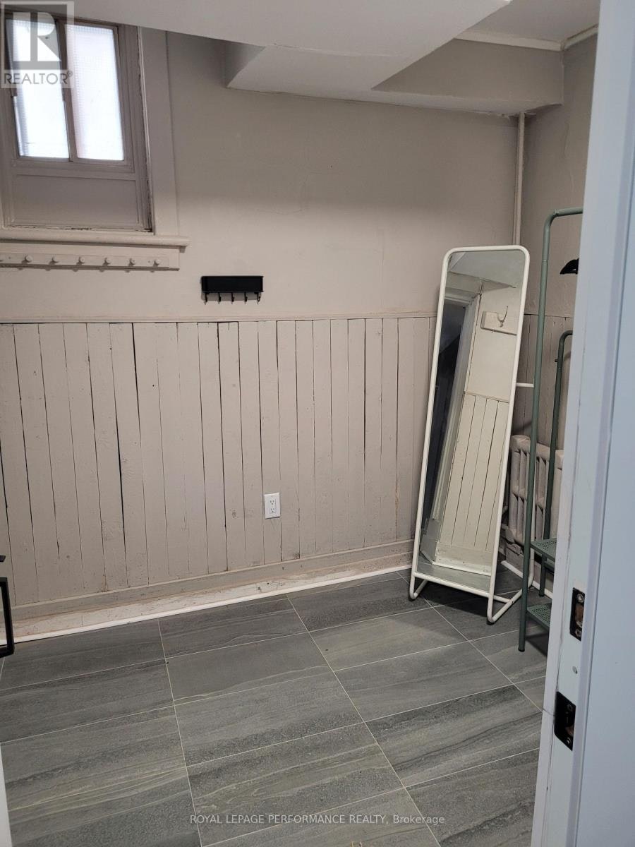 721 B Cooper Street, Ottawa, ON, K1R 5J5 - 7