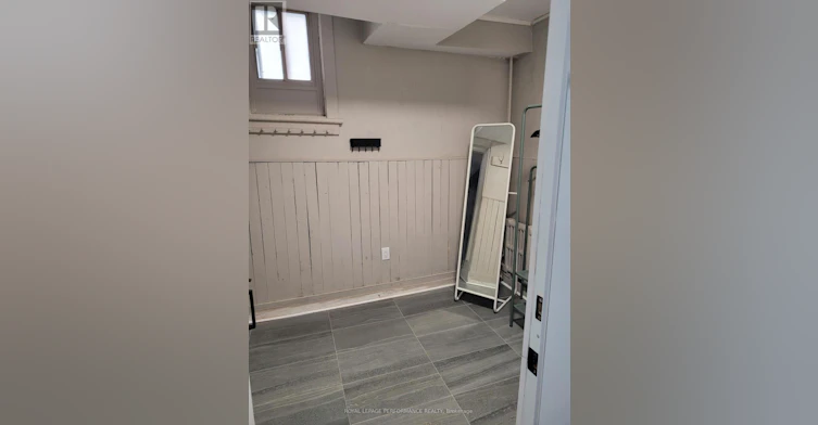 721 B Cooper Street, Ottawa, ON, K1R 5J5 - 7
