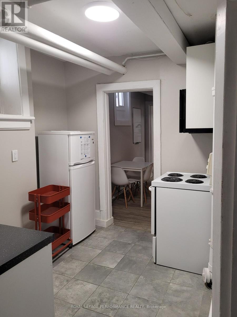 721 B Cooper Street, Ottawa, ON, K1R 5J5 - 12