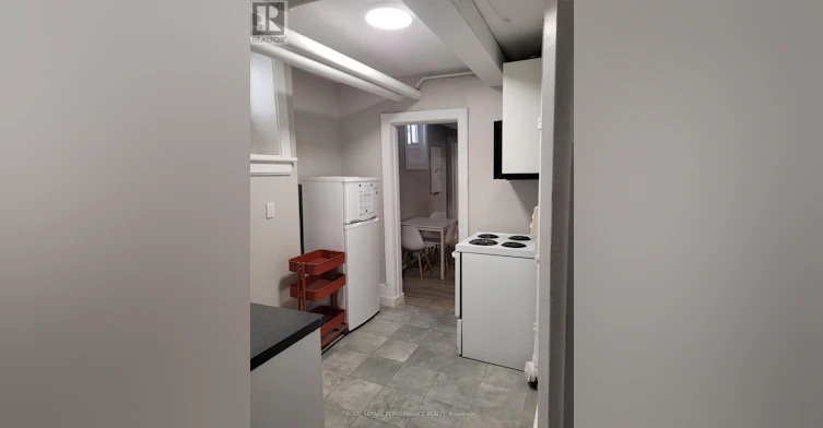 721 B Cooper Street, Ottawa, ON, K1R 5J5 - 12
