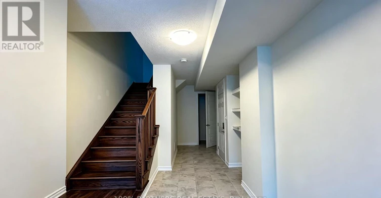 MAKHAM-17 Thomas Frisby Jr Crescent, Markham, ON, L6C 3L1 - 2