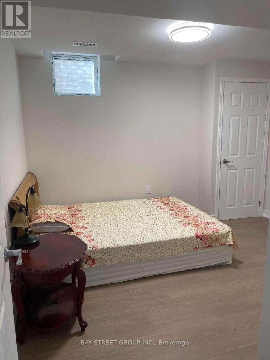 32 Herefordshire Crescent, East Gwillimbury, ON, L9N 0B7 - 6