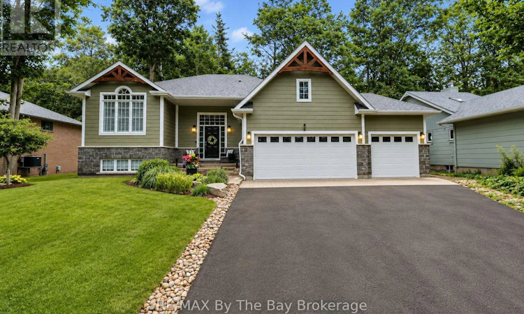 7 Downer Crescent