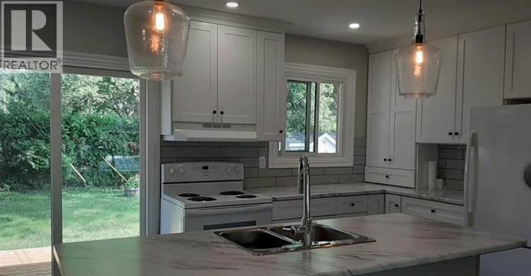 MAIN-1568 Villa Maria Boulevard North, Windsor, ON, N9G 1W3 - 6
