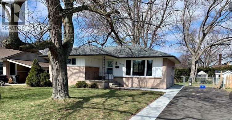 MAIN-1568 Villa Maria Boulevard North, Windsor, ON, N9G 1W3