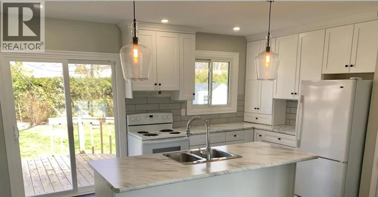 MAIN-1568 Villa Maria Boulevard North, Windsor, ON, N9G 1W3 - 5