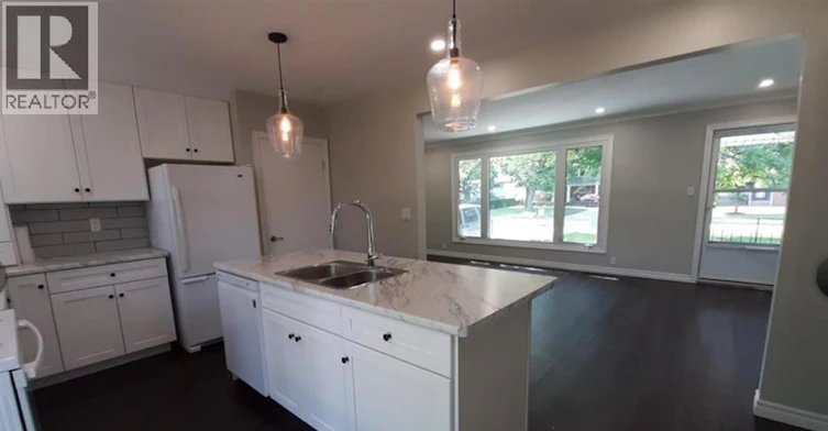 MAIN-1568 Villa Maria Boulevard North, Windsor, ON, N9G 1W3 - 4