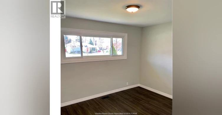 MAIN-1568 Villa Maria Boulevard North, Windsor, ON, N9G 1W3 - 9