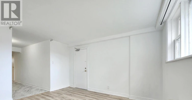 1-388 Winona Drive, Toronto, ON, M6C 3T5 - 3