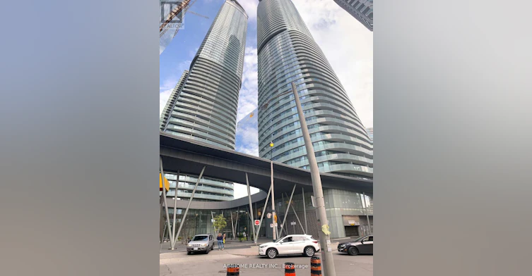 1909-12 York Street, Toronto, ON, M5J 0A9 - 2