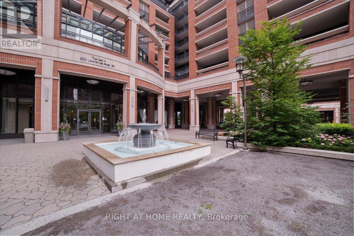 537-830 Lawrence Avenue, Toronto, ON, M6A 0C4