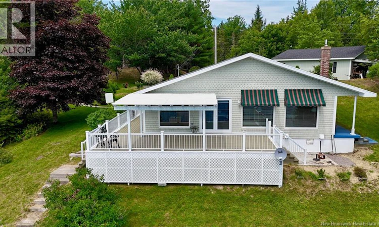 106 Lakeside Drive