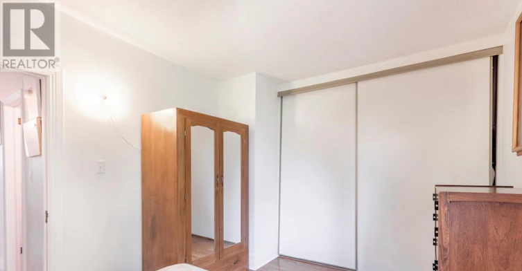 22 Martin Crescent, Toronto, ON, M4S 2V2 - 17