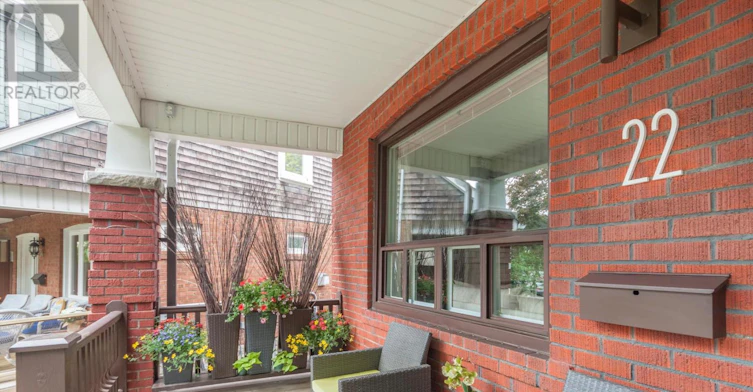 22 Martin Crescent, Toronto, ON, M4S 2V2 - 4