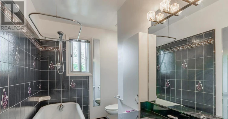 22 Martin Crescent, Toronto, ON, M4S 2V2 - 18
