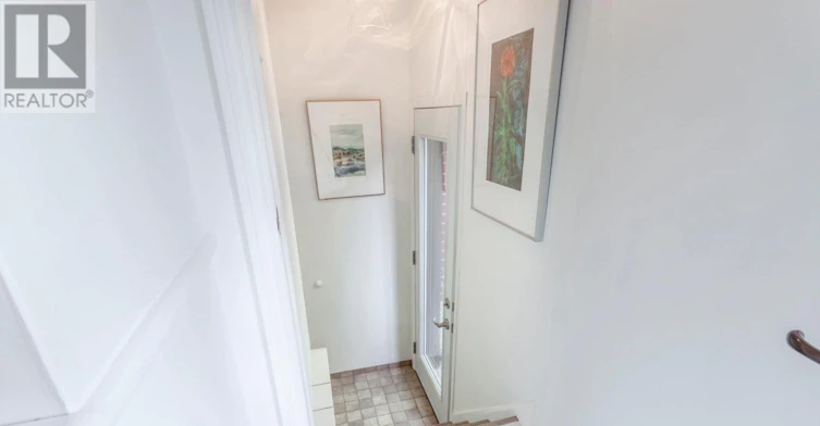 22 Martin Crescent, Toronto, ON, M4S 2V2 - 25