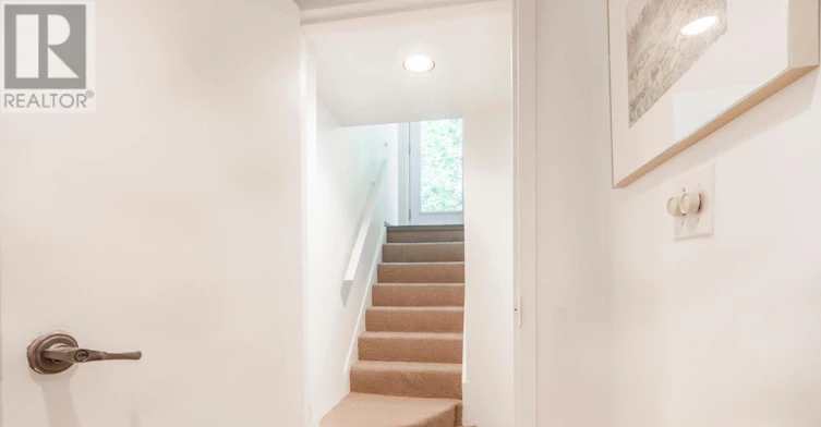 22 Martin Crescent, Toronto, ON, M4S 2V2 - 26