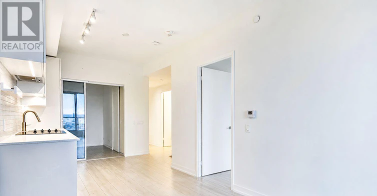 2615-950 Portage Parkway, Vaughan, ON, L4K 0J7 - 4