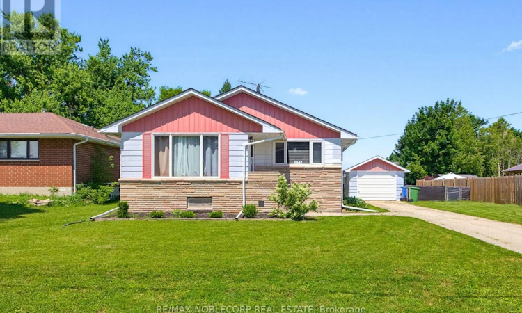 331 Victoria Street W