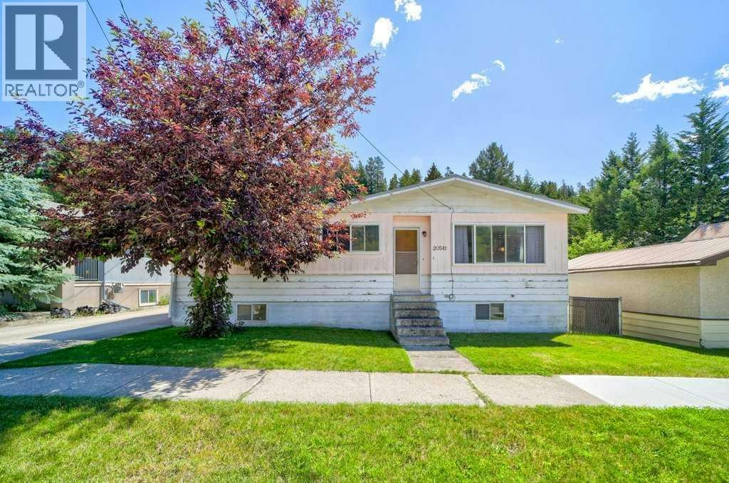 20541 25th Avenue, Crowsnest Pass, AB, T0K 0C0