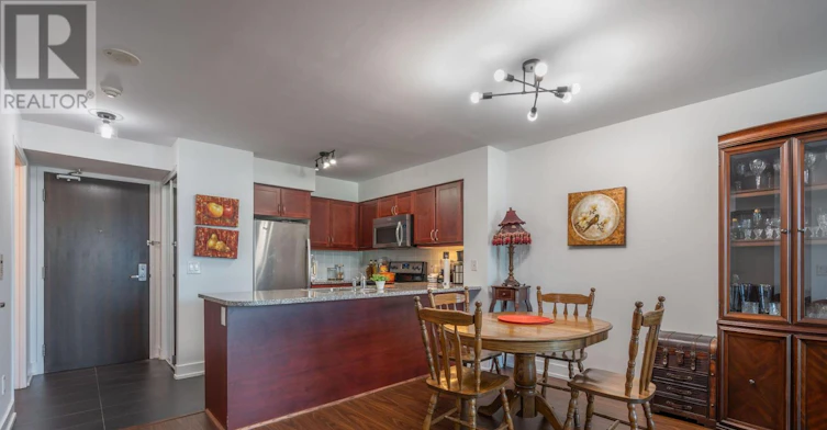 3712-19 Grand Trunk Crescent, Toronto, ON, M5J 3A3 - 4