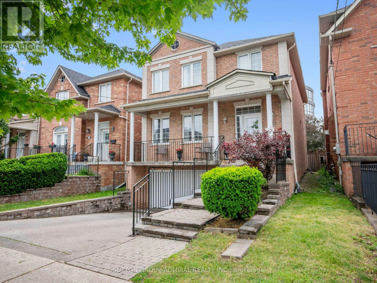 255 Cocksfield Avenue, Toronto, ON, M3H 3T6