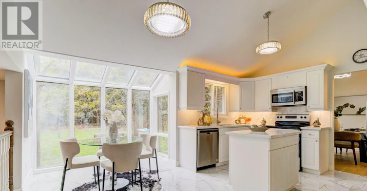 1201 Kingdale Road, Newmarket, ON, L3Y 4W1 - 10