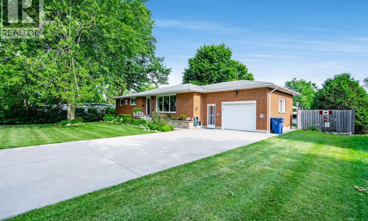 166 Kael Crescent