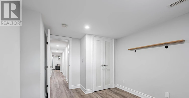 LOWER-68 Fairleigh Crescent, Toronto, ON, M6C 3R9 - 10