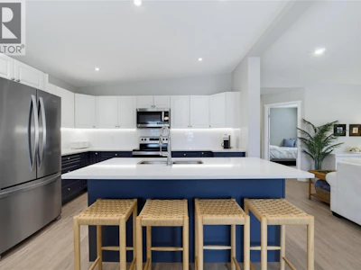 728 Elderberry Walk - 3