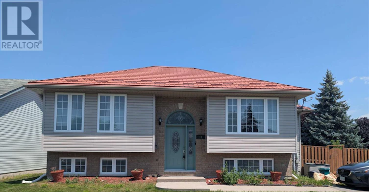 UPPER LEVEL-11 Jason Crescent, Quinte West, ON, K8V 6V1