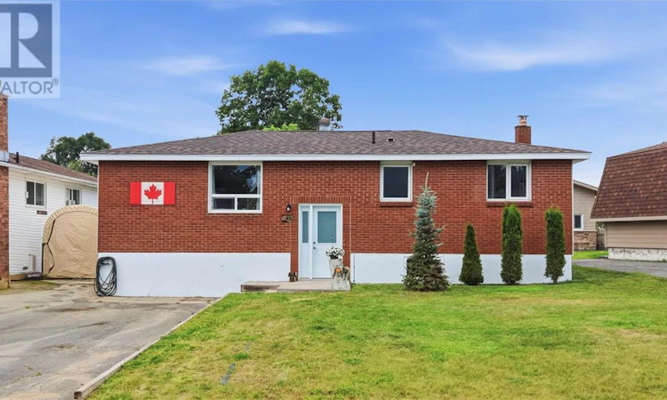 43 Shamess Crescent