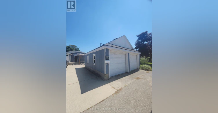 206 Caradoc Street S, Strathroy, ON, N7G 2P1 - 3