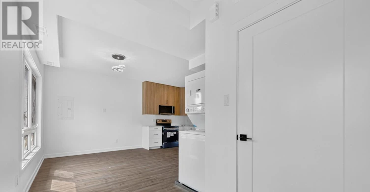 944 Woodroffe Avenue, Ottawa, ON, K2A 3R7 - 3