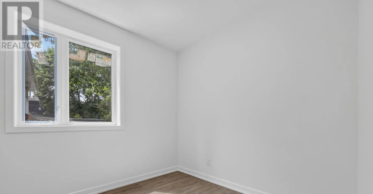944 Woodroffe Avenue, Ottawa, ON, K2A 3R7 - 12