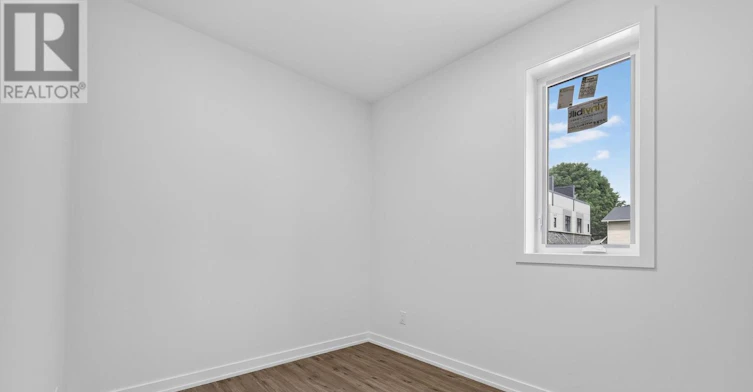 944 Woodroffe Avenue, Ottawa, ON, K2A 3R7 - 14