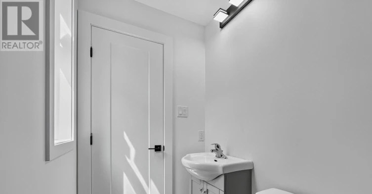 944 Woodroffe Avenue, Ottawa, ON, K2A 3R7 - 13