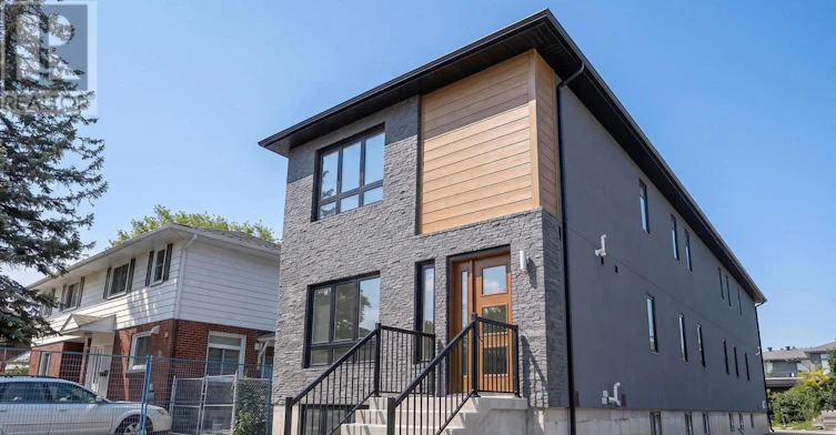 944 Woodroffe Avenue, Ottawa, ON, K2A 3R7
