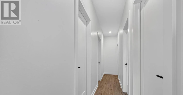 944 Woodroffe Avenue, Ottawa, ON, K2A 3R7 - 8