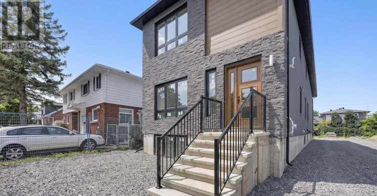944 Woodroffe Avenue, Ottawa, ON, K2A 3R7 - 2