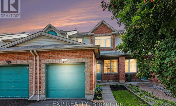 203 Duntroon Circle