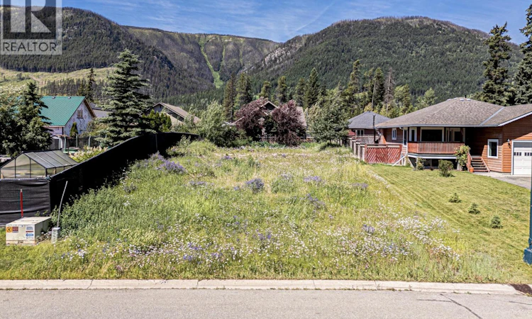 1344 Woodland Place