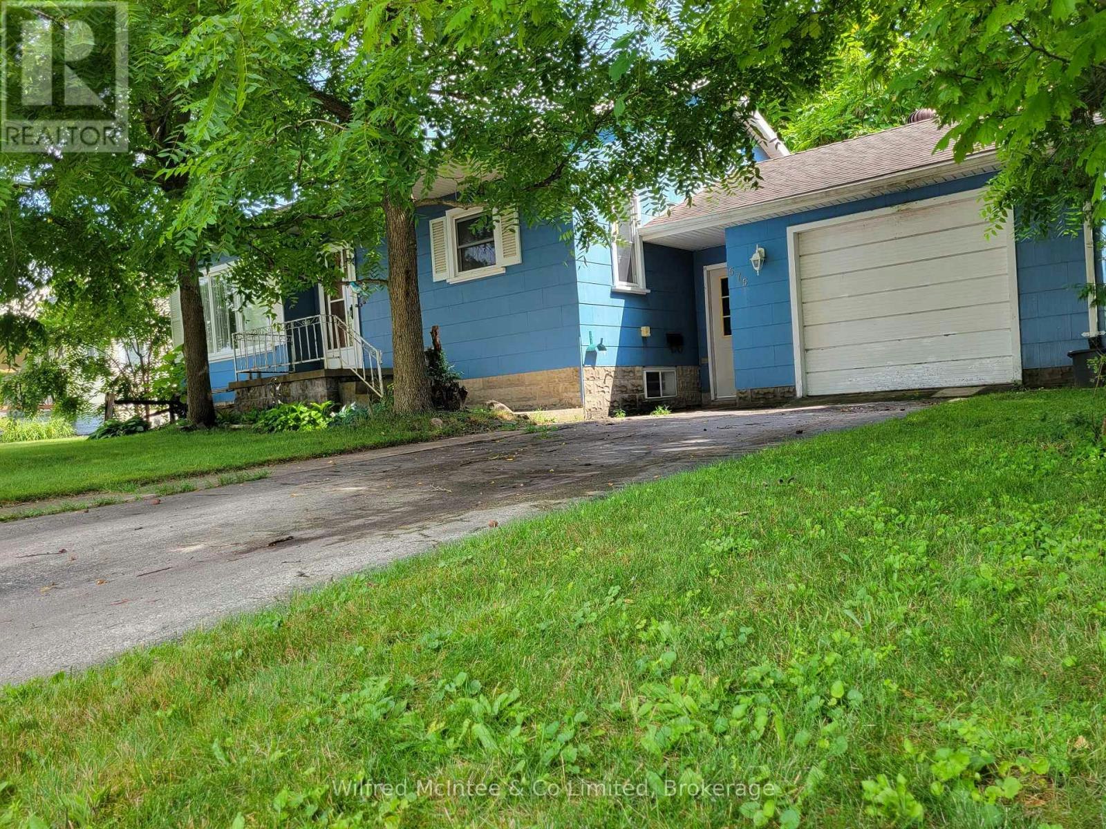 575 11th Street, Hanover, ON, N4N 1T4