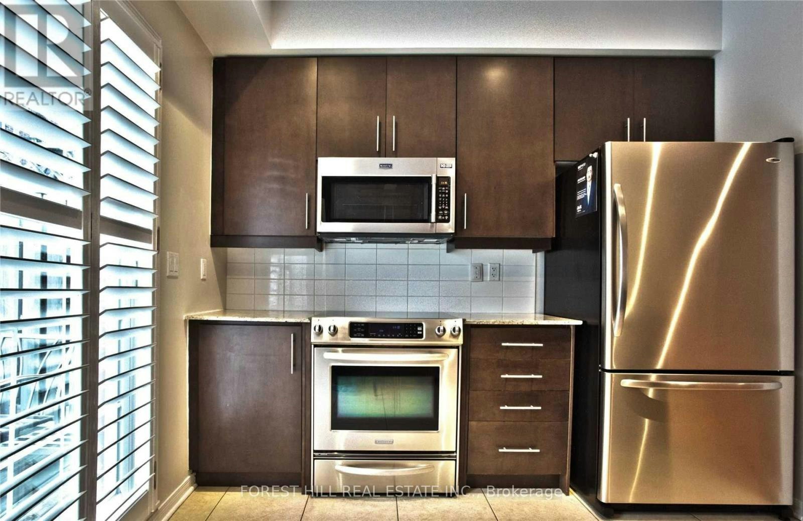 99 117a The Queensway, Toronto, ON, M6S 5B7 - 5