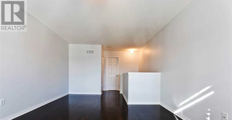 99 117a The Queensway, Toronto, ON, M6S 5B7 - 8