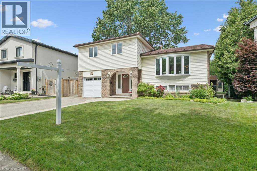 495 Tipperton Crescent, Oakville, ON, L6L 5E1