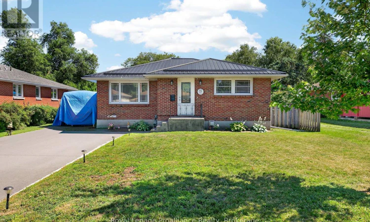 81 Crestview Avenue