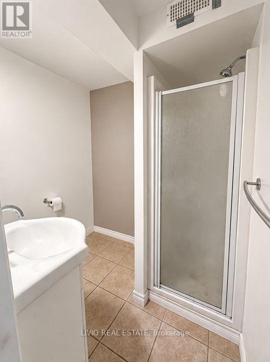 BSMT-8 Janray Drive, Toronto, ON, M1G 1Y1 - 14