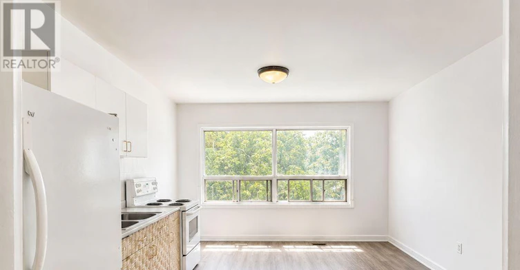 2967 St. Clair Avenue E, Toronto, ON, M4B 1P2 - 5