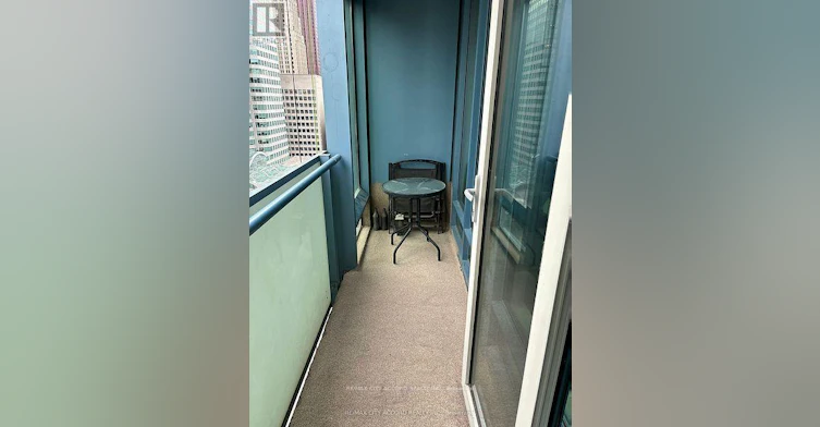 1703-8 The Esplanade, Toronto, ON, M5E 0A6 - 2